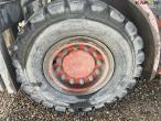 Linde H60D-02 diesel forklift with forks 10