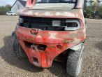 Linde H60D-02 diesel forklift with forks 29