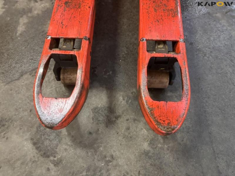 Linde T16 electric stacker 15