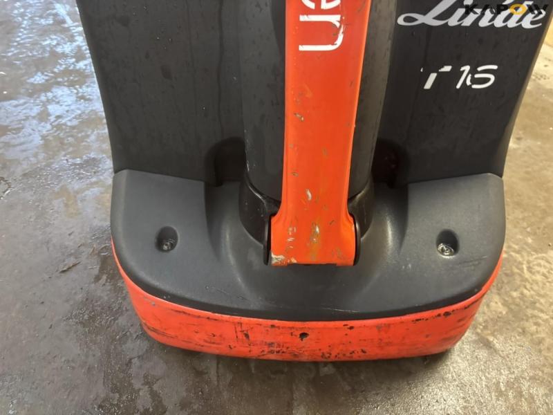 Linde T16 electric stacker 31