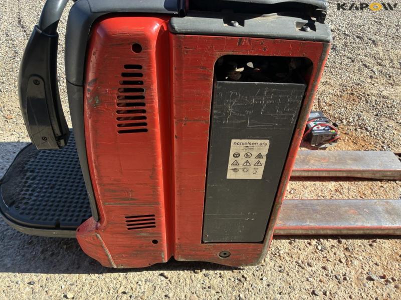 Linde T20AP electric stacker 15