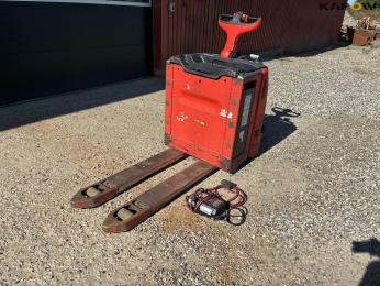 Linde T20AP electric stacker