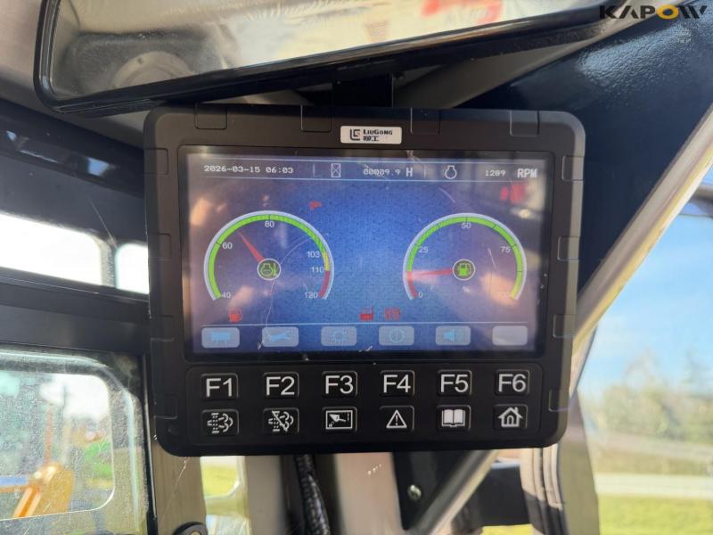 Liugong 385B skid steer loader 44