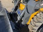 Liugong 385B skid steer loader 11