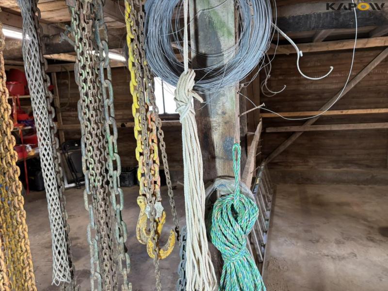 Lifting chains 19