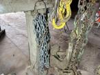 Lifting chains 21