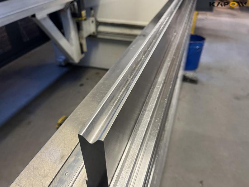 LVD PPEB 110/30 Hydraulic Edge Presses 17