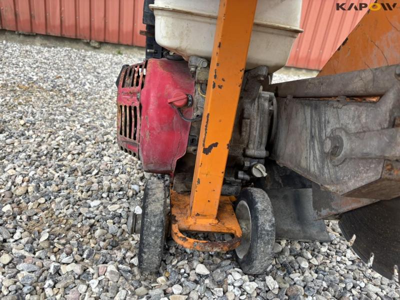 LWM F14 asphalt cutter 9