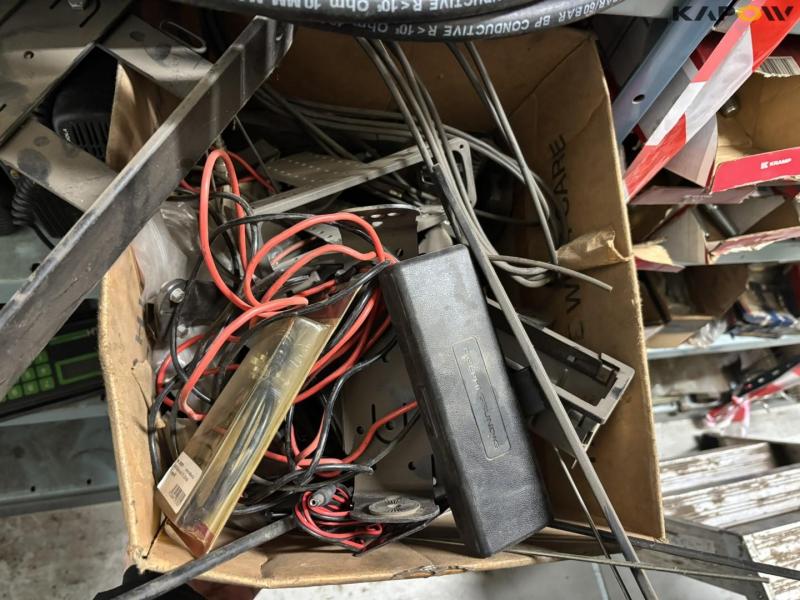 Lights and electrical items 18