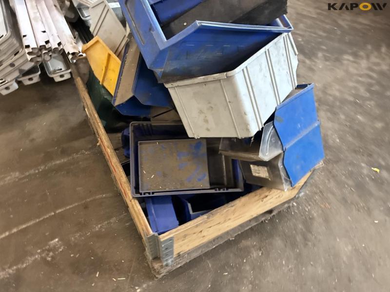 Fluorescent tubes, fixtures and storage boxes 19