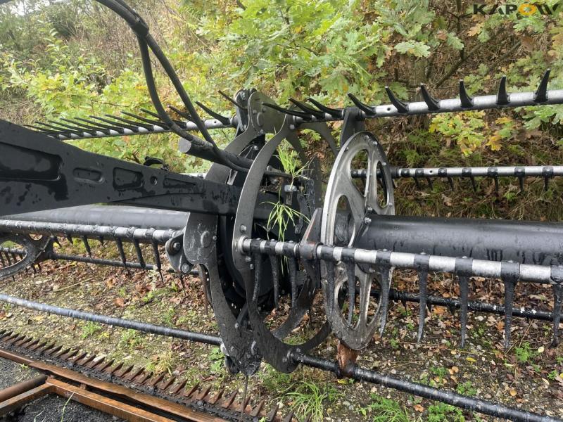 Macdon FD245 header 9