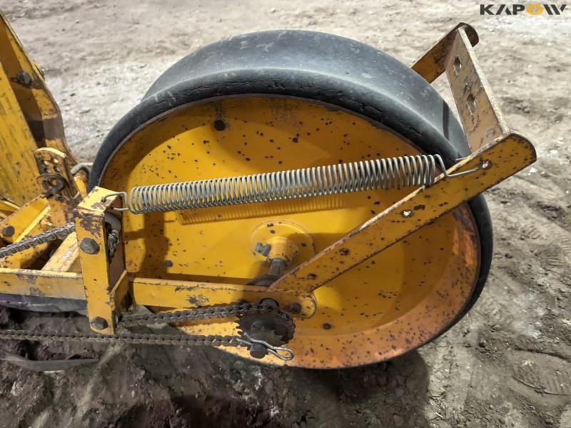 Corn seeder - 4 rows. 26