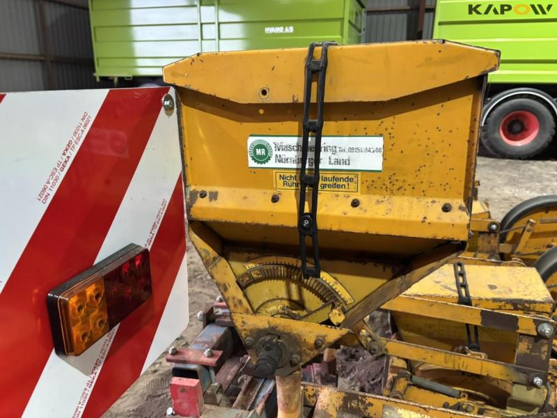 Corn seeder - 4 rows. 50