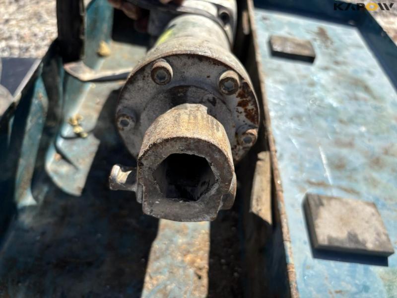 Makita HM1304 concrete hammer 12