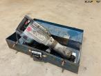 Makita HM1304 concrete hammer 1