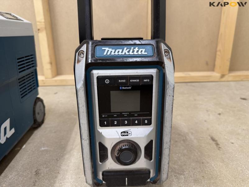 Makita coolbox and radio 16