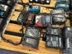 Makita charger and batteries - large lot 6