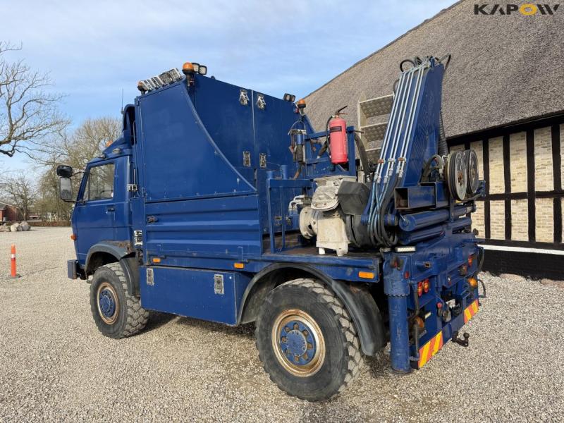 Man running workshop 4