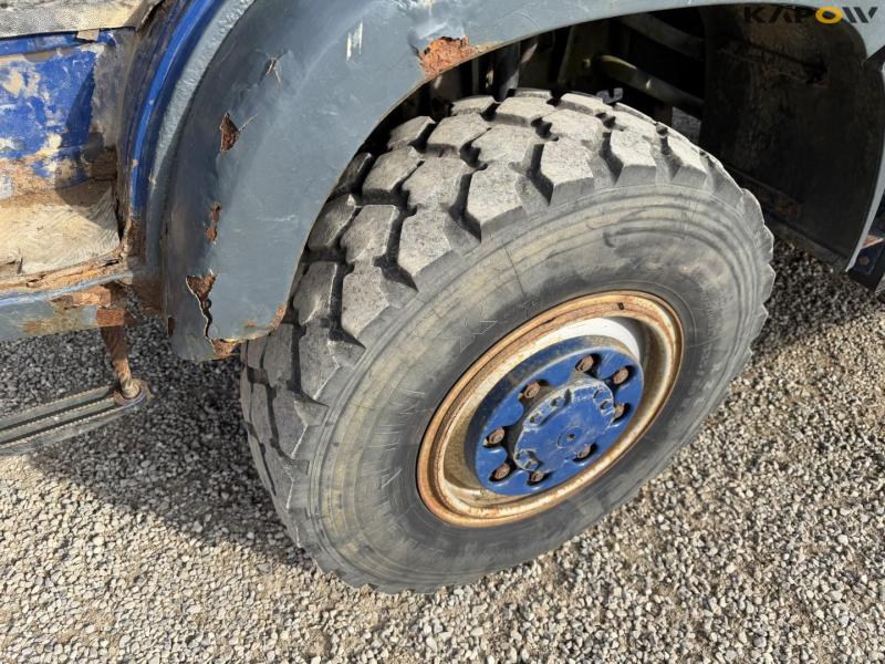 Man running workshop 31