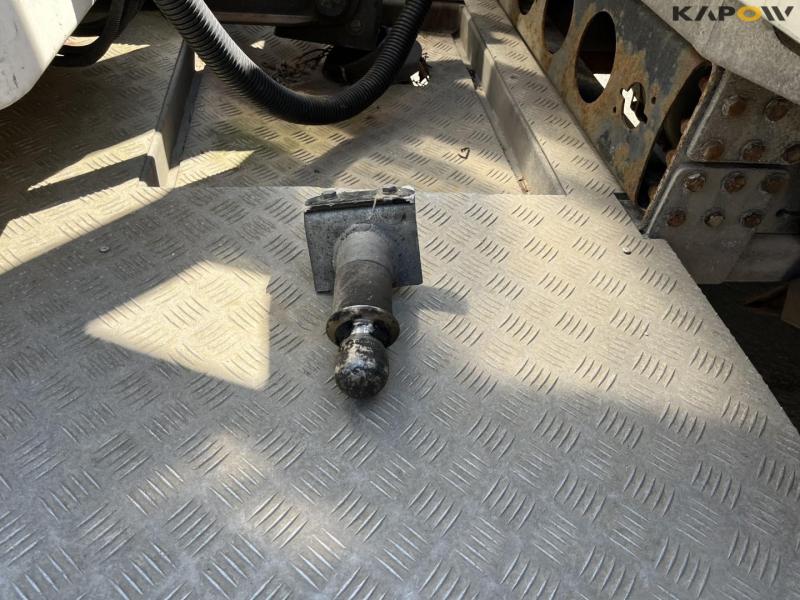 Man TGL 12,180 truck with Versalift VT-145-f lift 20