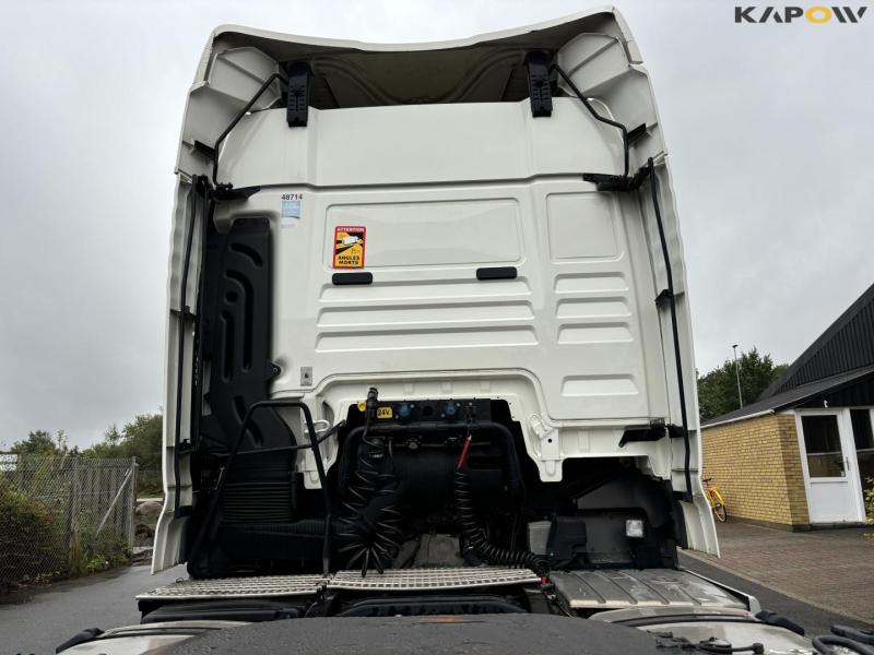 MAN TGX 18,500 truck 15