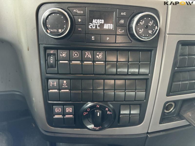 MAN TGX 18,500 truck 30