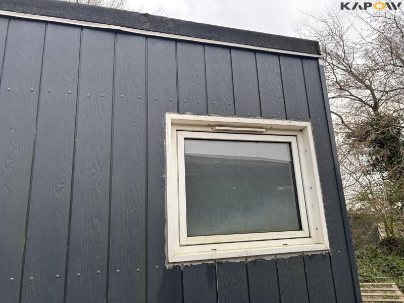 Crew van with toilet 35