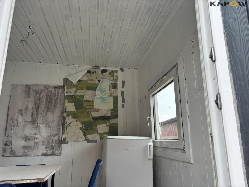 Crew van with toilet 48