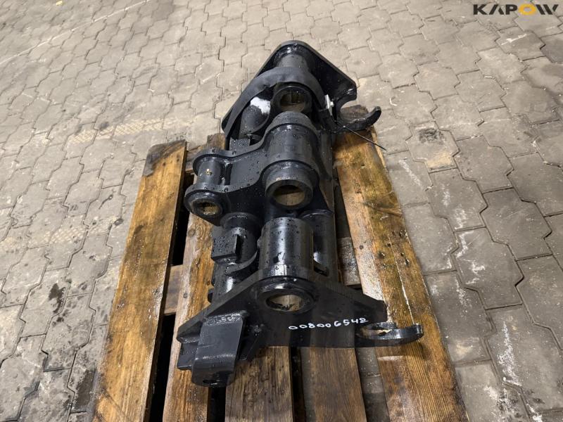 Manitou quick change 9