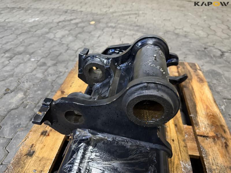 Manitou hydraulic quick hitch 10