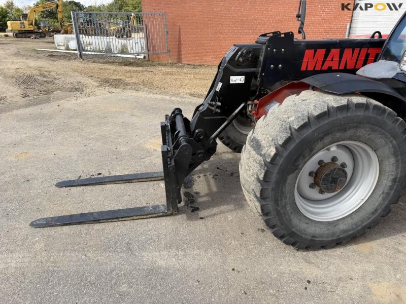 Manitou MLT 737-130 PS+ telescopic handler 9