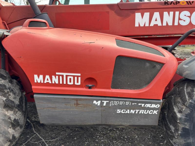 Manitou MT 1233S telescopic handler 26