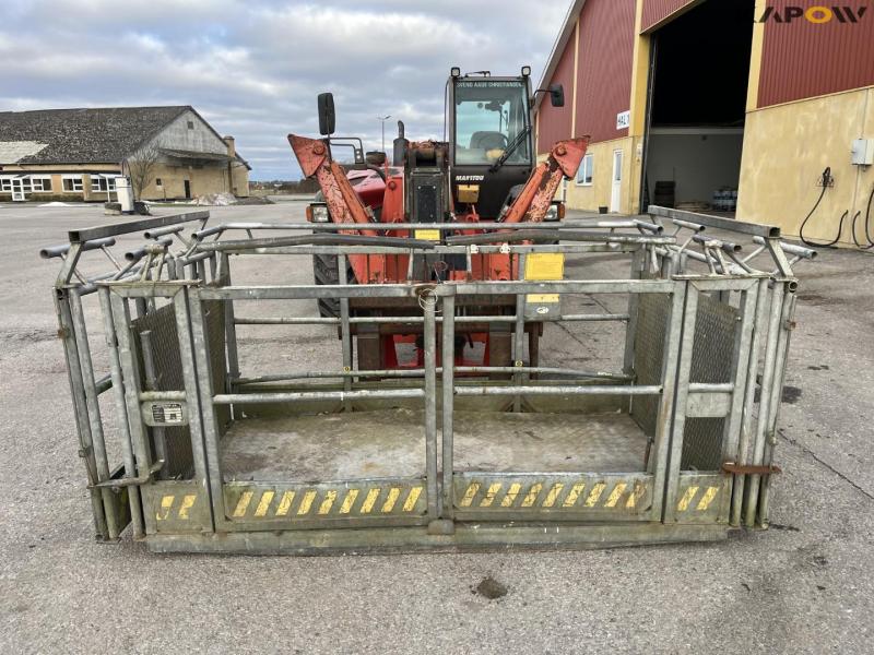 Manitou MT1740 SL telescopic handler 2