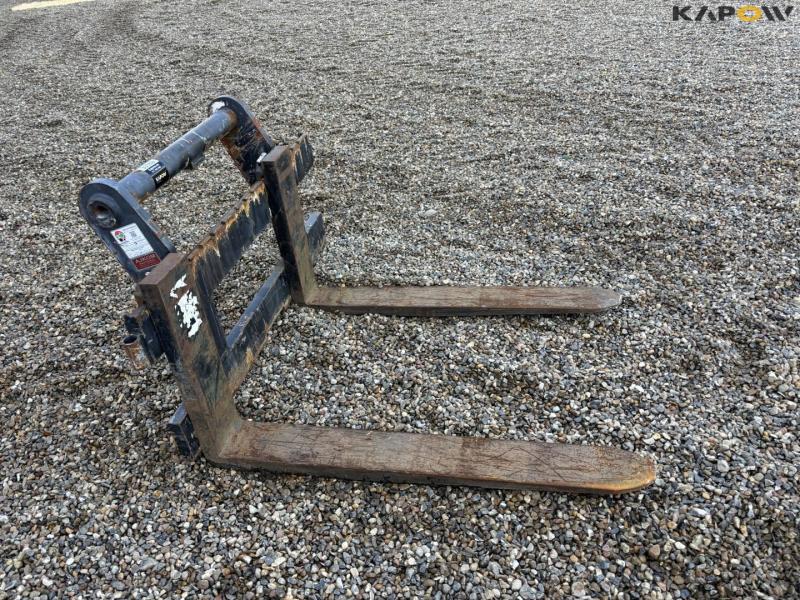 Manitou pallet forks 4