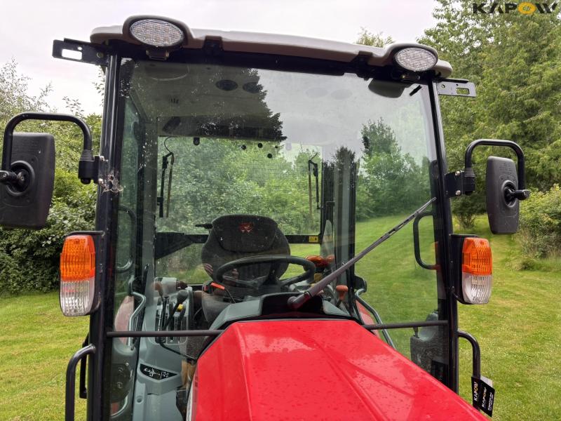 Massey Ferguson 1735 4WD tractor 24