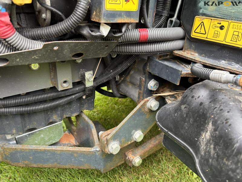Massey Ferguson 1735 4WD tractor 53