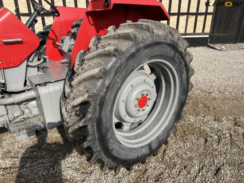 Massey Ferguson 1080 tractor 44