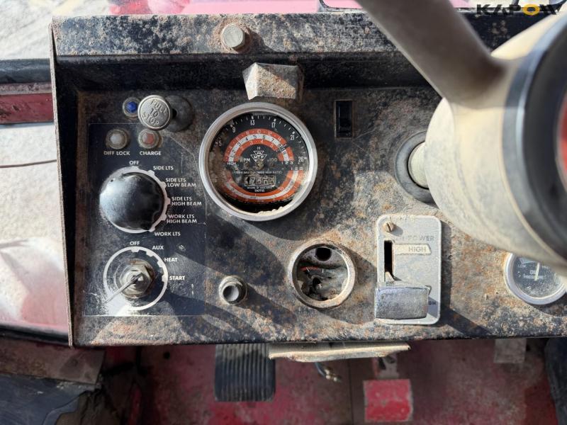 Massey Ferguson 1200 tractor 35