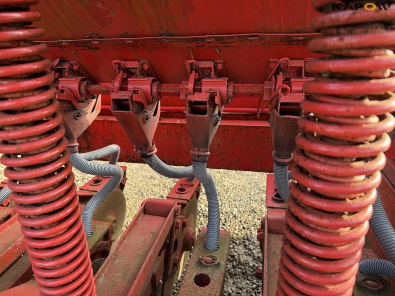 Massey Ferguson 130 seed drill 15
