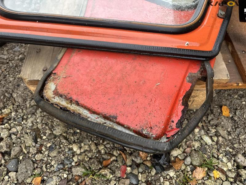 Massey Ferguson 135 doors 16