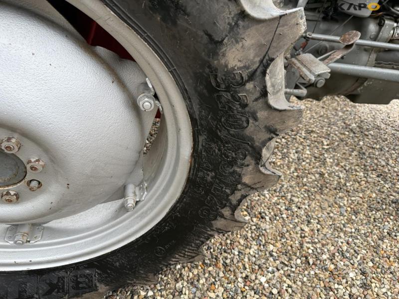 Massey Ferguson 135 multi power tractor 51