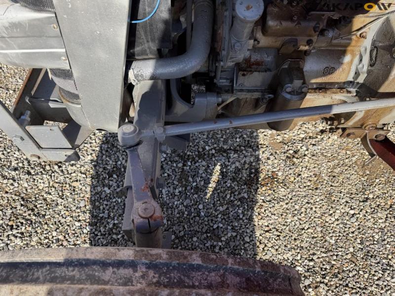 Massey Ferguson 135 tractor 13