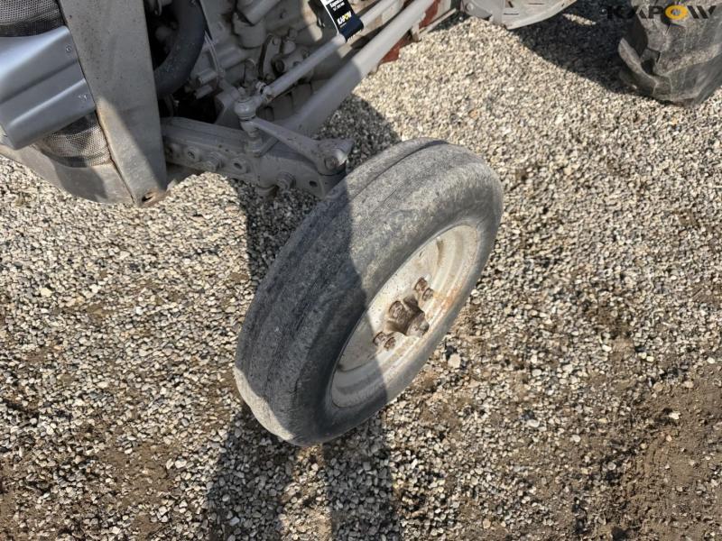 Massey Ferguson 135 tractor 52