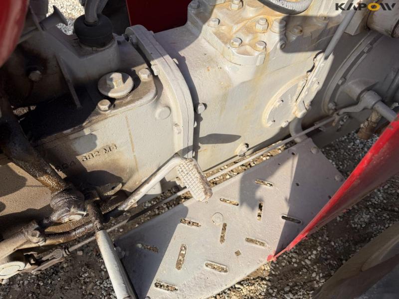 Massey Ferguson 135 tractor 29