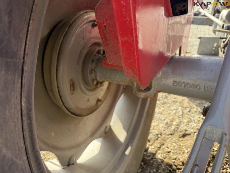 Massey Ferguson 135 tractor 41