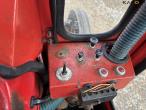 Massey Ferguson 135 tractor 27