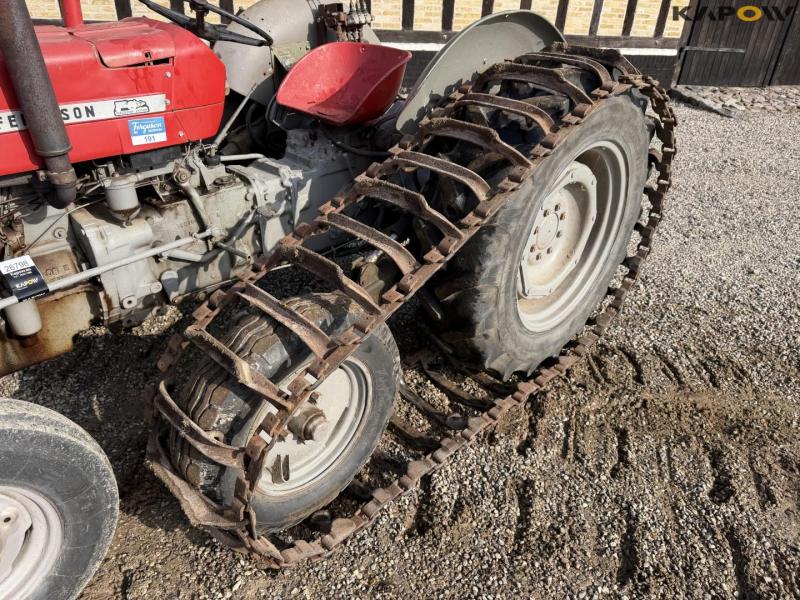 Massey Ferguson 152 tractor 43