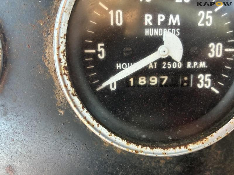 Massey Ferguson 1800 V8 diesel tractor 41