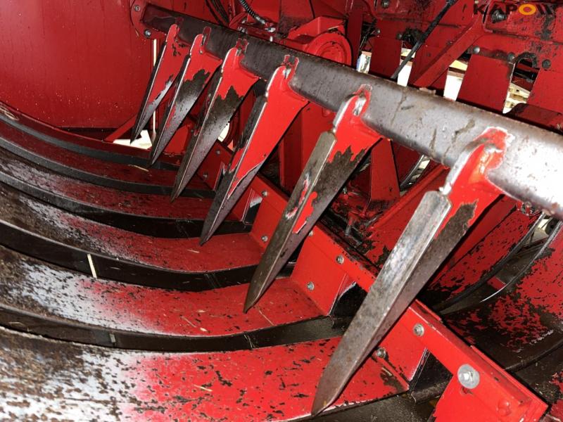 Massey Ferguson 190 big baler 43