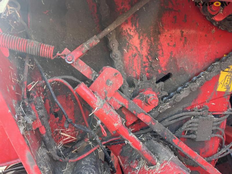 Massey Ferguson 190 big baler 24